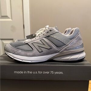 New Balance 990 V5